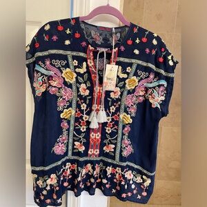 Johnny Was Top Medium